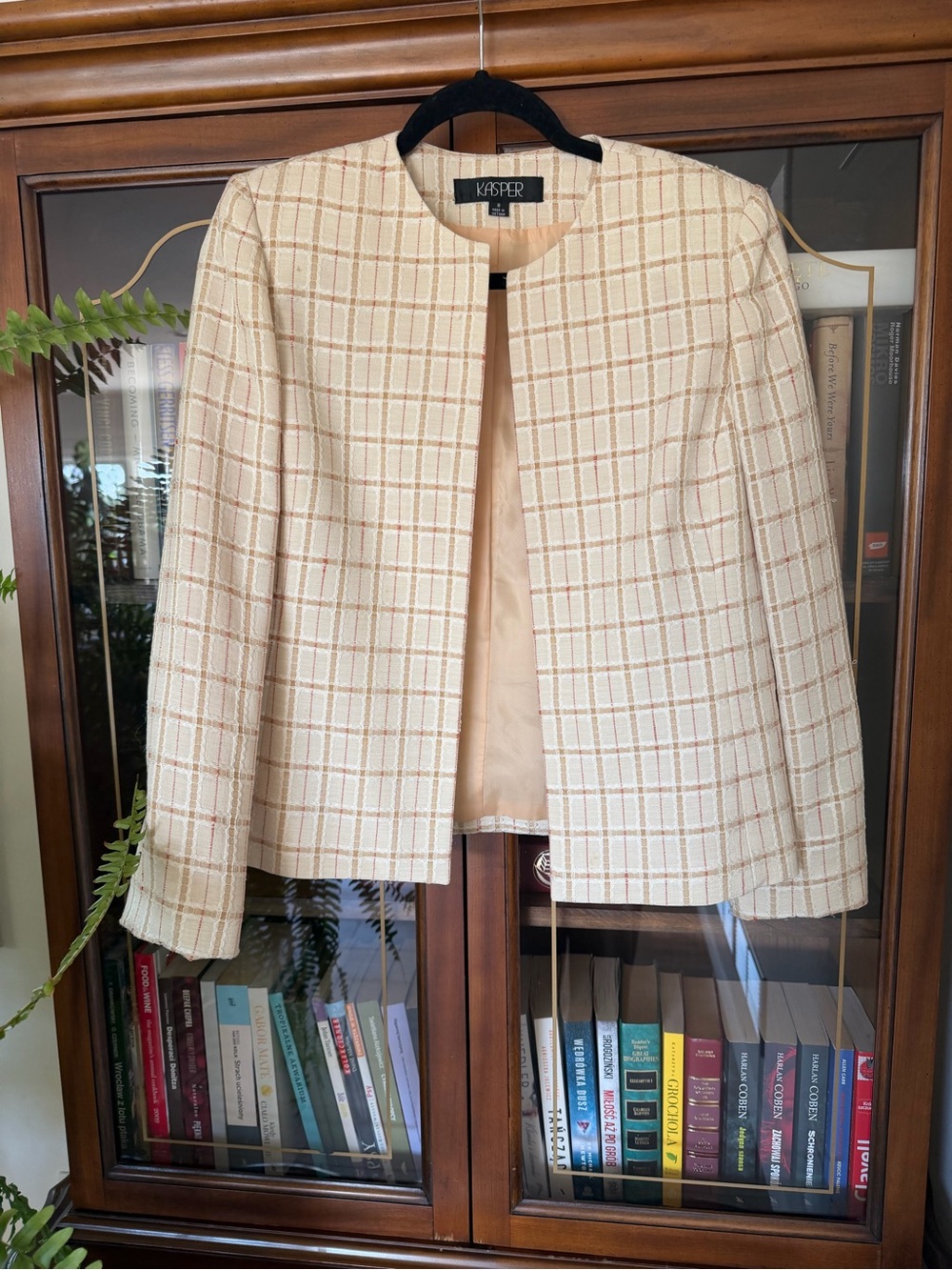 Woman's Kasper jacket
M / US 8-10 • Very good